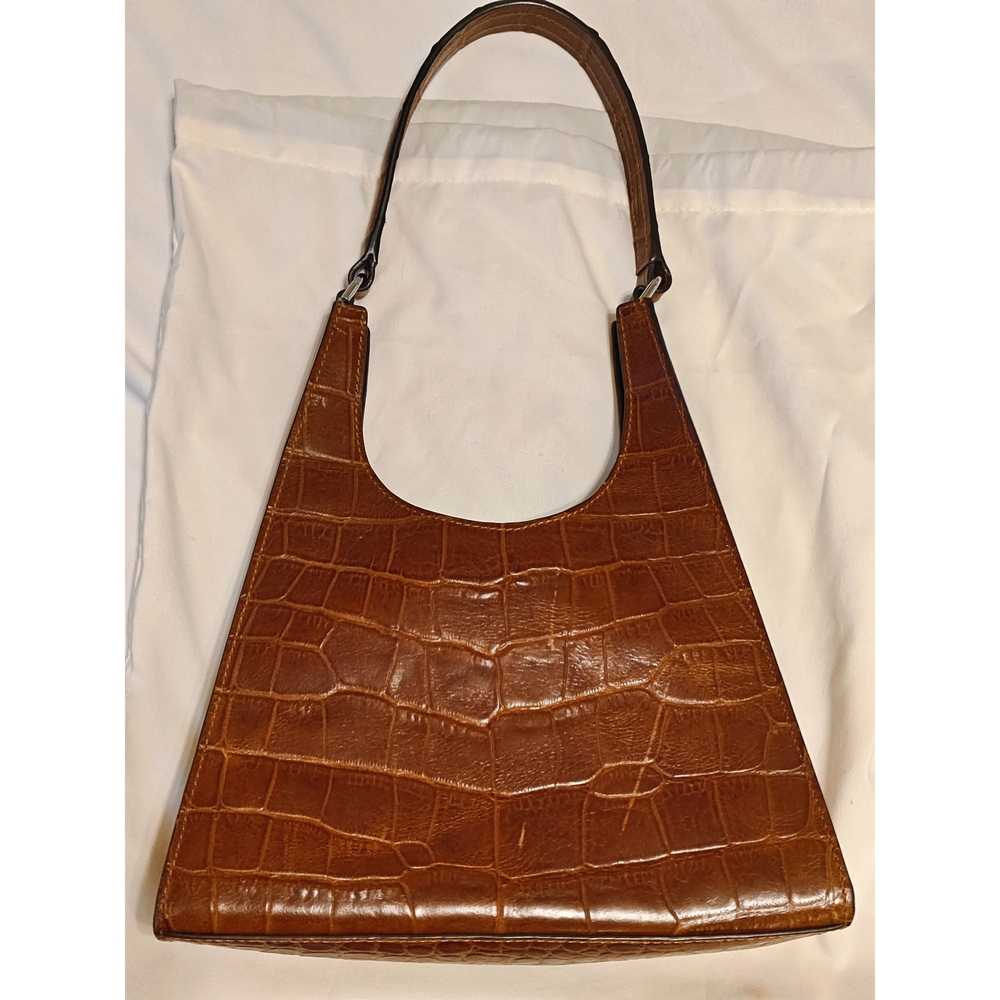 Chic Tan Crocodile-Embossed Shoulder Bag - Picture 4 of 4